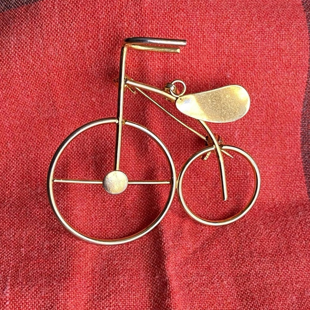 Vintage and unique! The sweetest bicycle pendant or brooch!